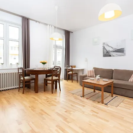 Klimatyczny I Jasny Apartament 3City W Gdyni Z Dwiema Sypialniami By Noclegi Renters